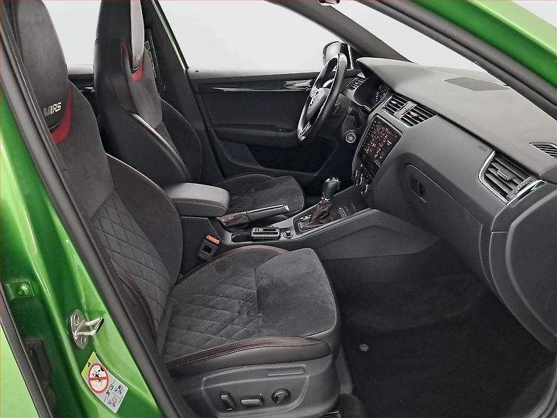 Škoda Octavia (2018) RS 2.0 TSI - fotka 9 z 23