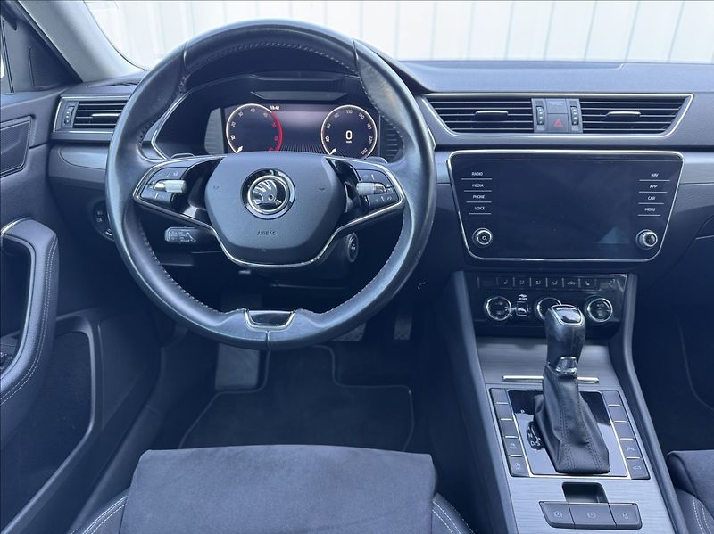 Škoda Superb 2,0 TDI DSG STYLE 1.maj. ČR - fotka 26 z 50