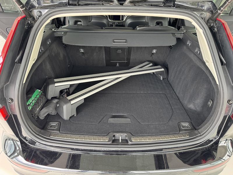 Volvo V60 T6 AWD Recharge*REZERVACE! - fotka 34 z 38