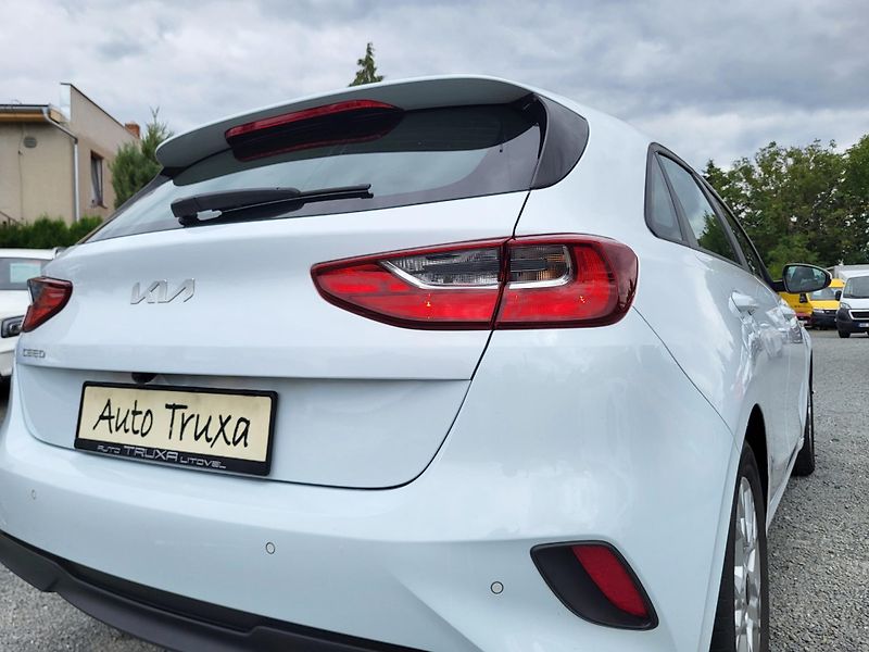 Kia Ceed 1.5 T-GDI 118kW *ČR - fotka 39 z 47