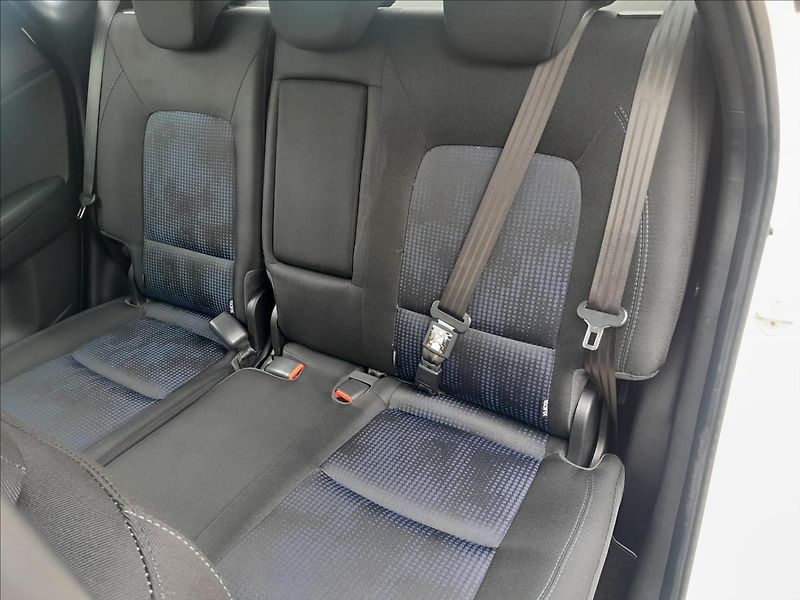 Hyundai ix20 1,4i16V 66 kW - fotka 21 z 48