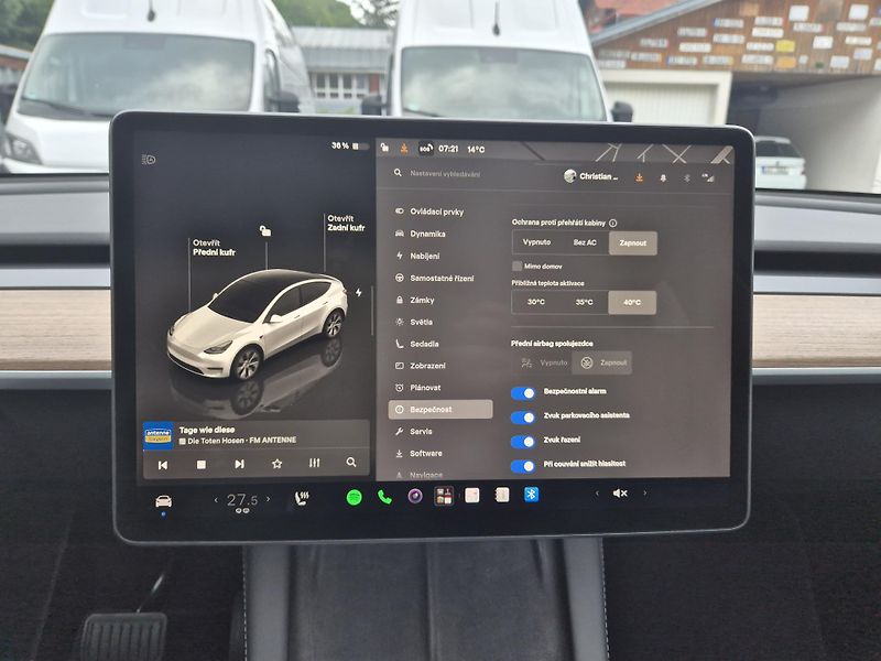 Tesla Model Y LONG RANGE DUAL MOTOR TZ 91 % - fotka 27 z 50