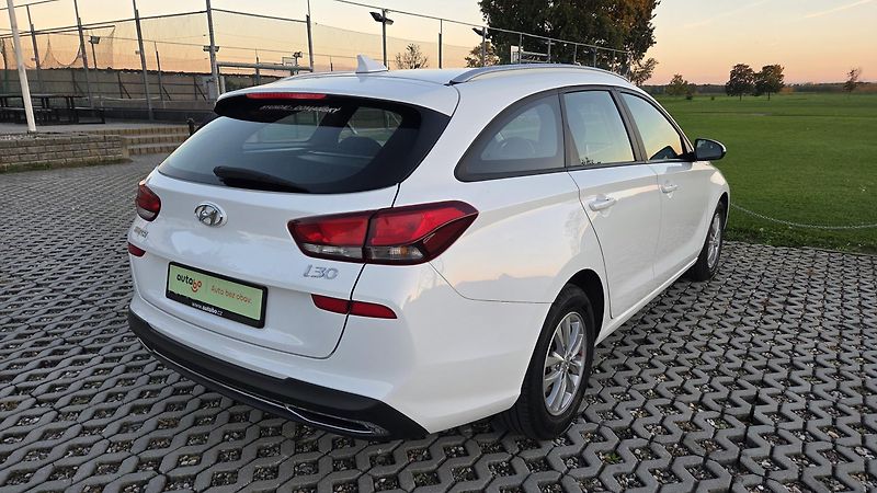 Hyundai i30 1.0 TGDI 120 Comfort, CZ, DPH - fotka 6 z 27