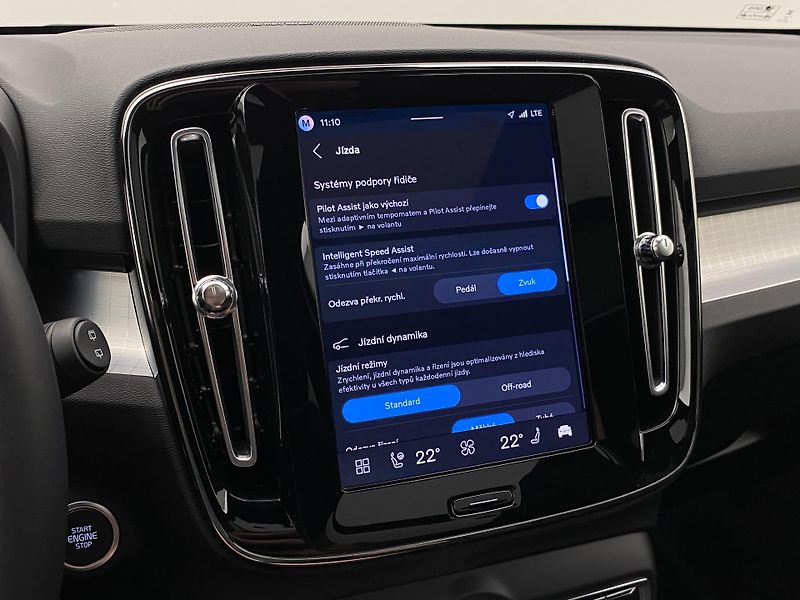 Volvo XC40 (2026) B3 AUT DARK ULTRA  - fotka 48 z 63