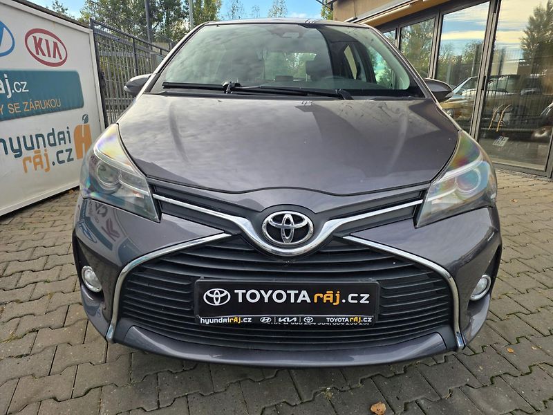 Toyota Yaris 1.3-KAMERA-VYHŘÍV.SED.-ISOFIX - fotka 5 z 14