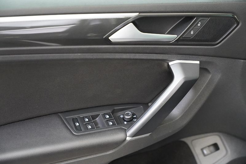 Volkswagen Tiguan - fotka 12 z 29