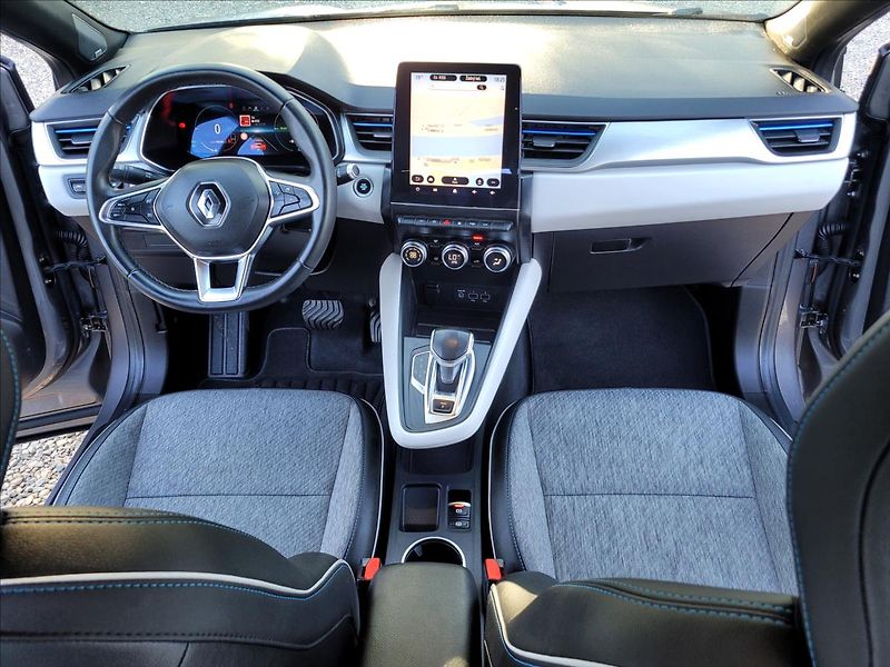 Renault Captur 1,6 E-Tech PHEV Intense - fotka 19 z 49