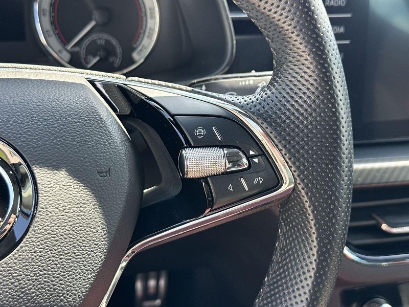 Škoda Kamiq (2022) 1.0 TSI Monte Carlo - fotka 15 z 32