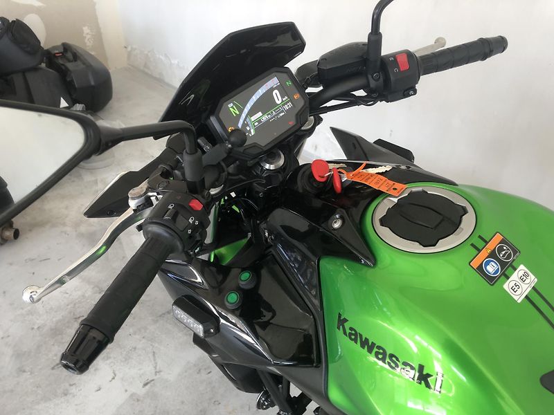 Kawasaki Z 650 - fotka 10 z 21