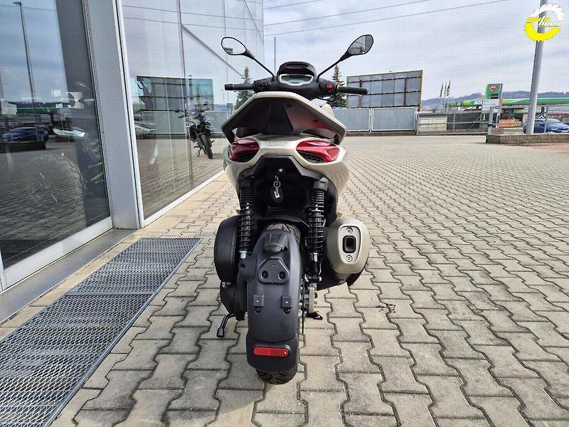 Piaggio Beverly 300 (2024) SKLADEM - fotka 5 z 19