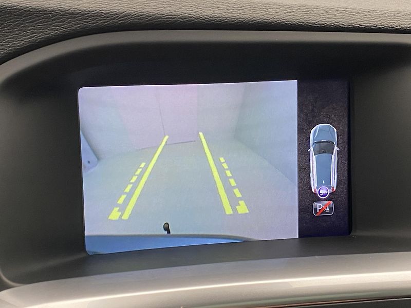 Volvo V60 CC D4 AWD SUMMUM REZERVACE - fotka 41 z 42