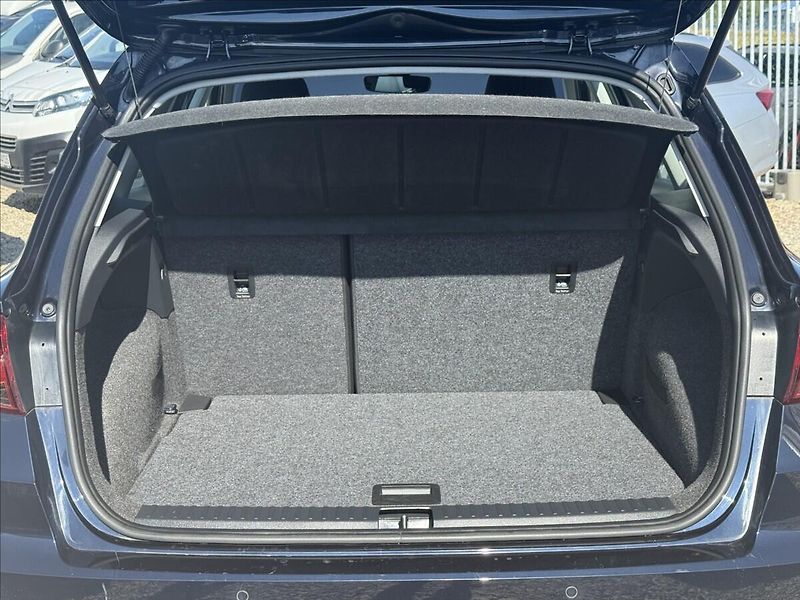 Seat Arona 1,0 TSI DSG 81kW 39.000Km - fotka 27 z 33