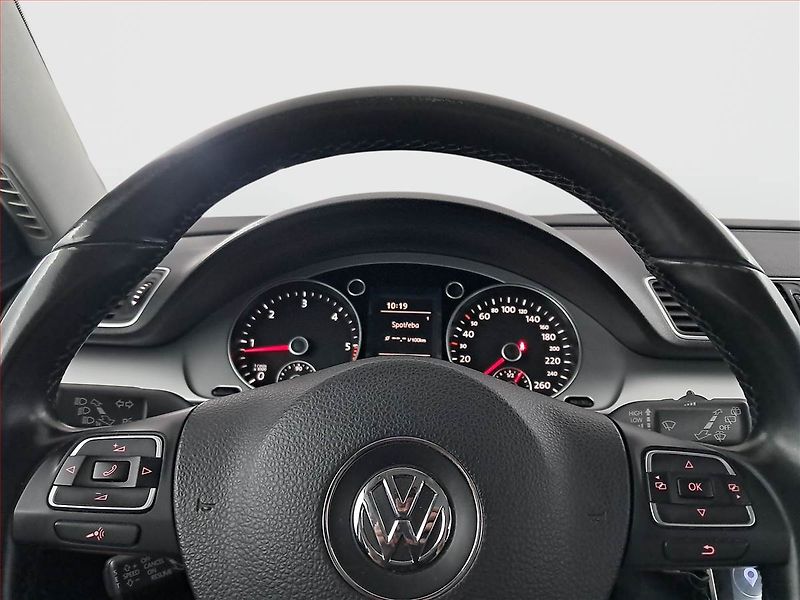 Volkswagen Passat (2013) 1.6 TDI, Navi, Tempomat - fotka 17 z 18