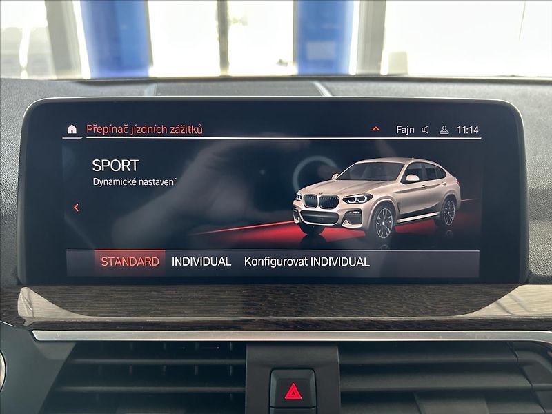 BMW X4 2,0   xDrive,ČR,M-PAKET,SERVIS - fotka 21 z 38