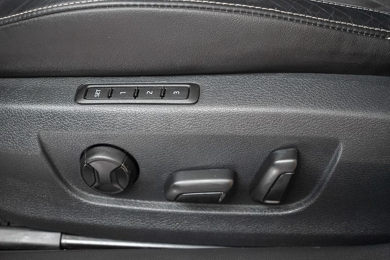 Škoda Superb 2.0 TDI 4x4*SPORTLINE*CANTON* - fotka 18 z 46