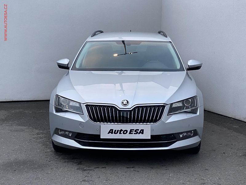 Škoda Superb (2016) 2.0 TDi, ČR, SportLine, DSG - fotka 2 z 17