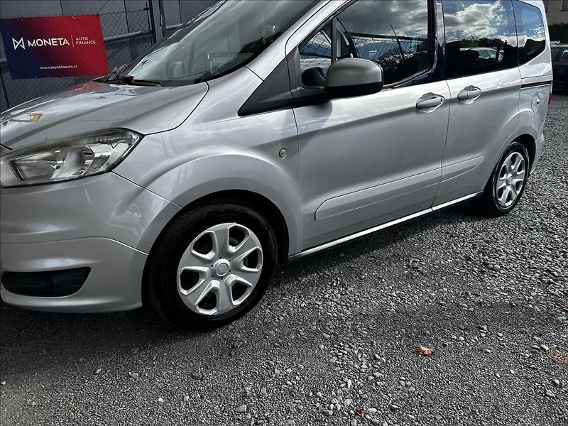 Ford Tourneo Courier 1,0 i 74 kW  Tempomat,Isofix - fotka 45 z 50