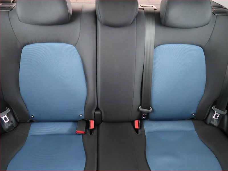 Hyundai i10 (2013) Comfort 1.0, Serv.kniha - fotka 10 z 17