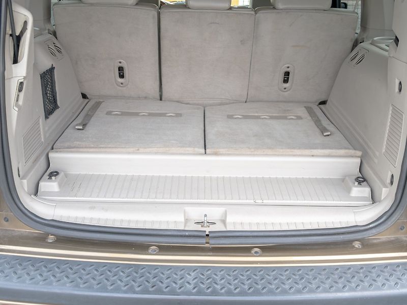 Jeep Commander (2007) ČR 3.0CRD 160KW – 7sedadel - fotka 51 z 62