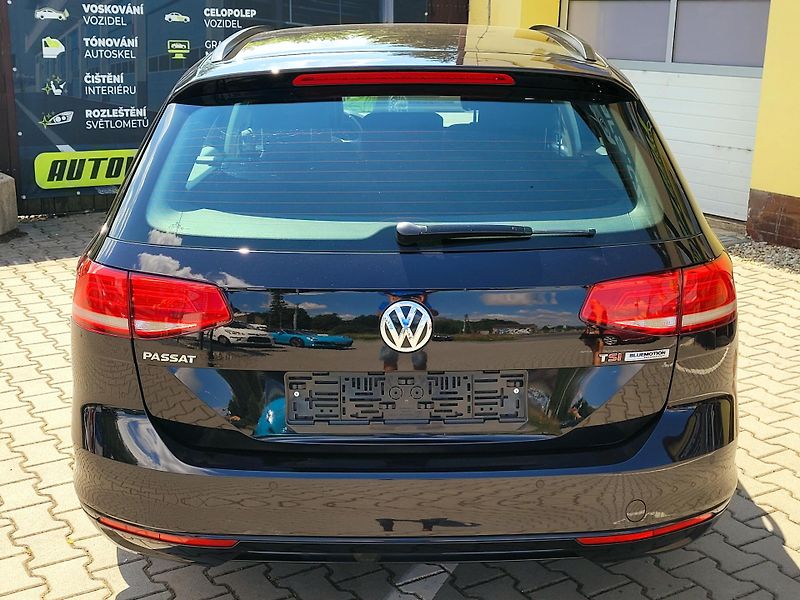 Volkswagen Passat 1,4TSi DSG SERV.KN,CEBIA,ACC - fotka 11 z 52