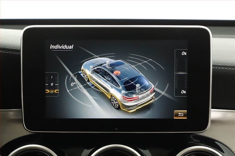 Mercedes-Benz GLC (2018) 300 - fotka 21 z 29