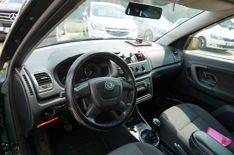 Škoda Roomster (2012) 1,4 - fotka 7 z 25