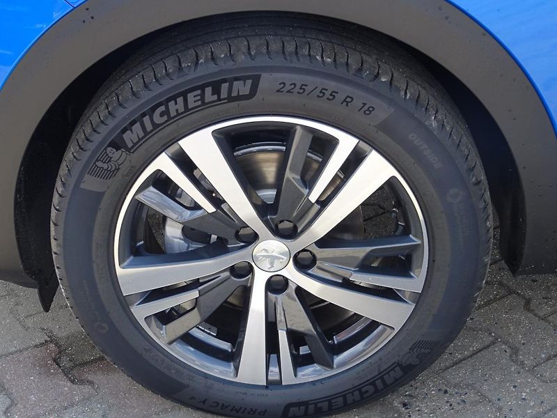 Peugeot 3008 (2023) ALLURE PACK 1.5 BHDi 130 EAT8 - fotka 48 z 49