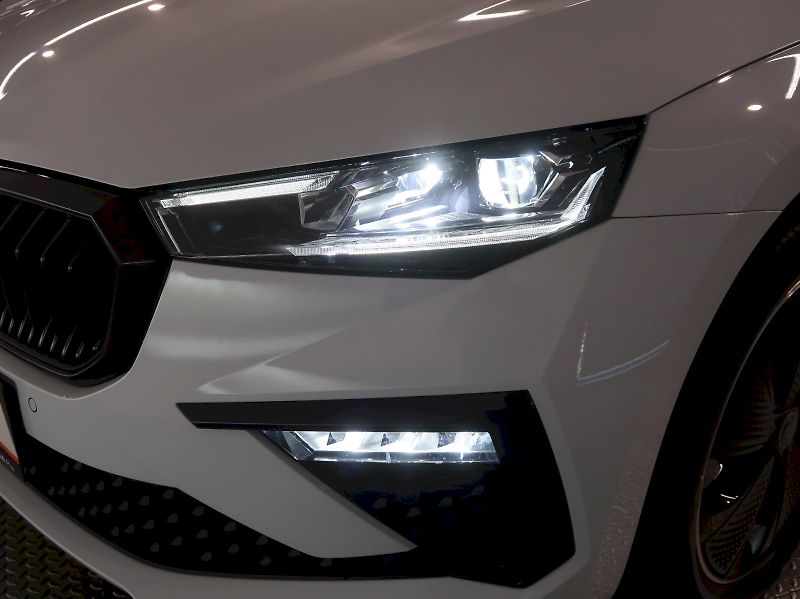 Škoda Scala (2025) MONTE CARLO 1.0TSI 85KW DSG - fotka 10 z 40