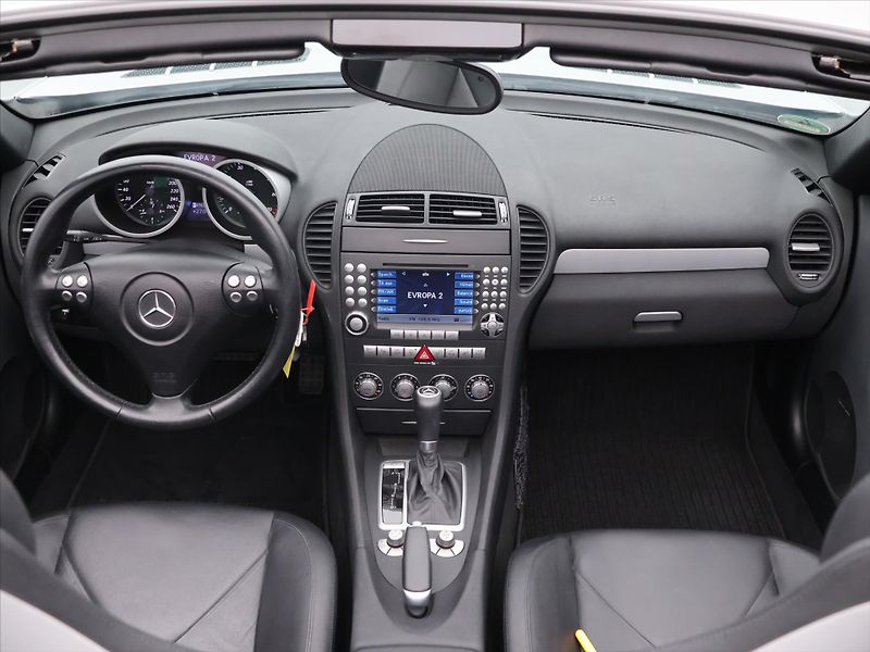 Mercedes-Benz SLK 3.5 350 V6 200kW Serv.kniha - fotka 31 z 38