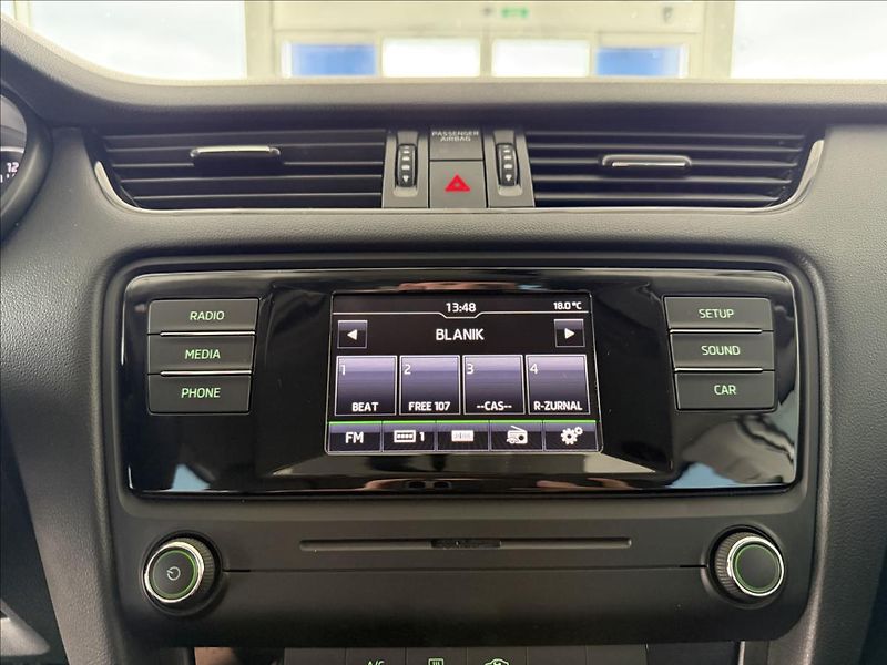 Škoda Octavia 1,6   TDI 66kW,SERVISKA,2.MAJ, - fotka 14 z 23