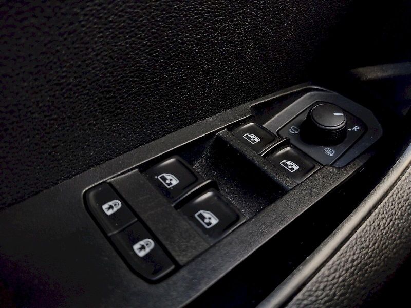 Škoda Karoq (2020) Style 1,5 Tsi 110 Kw DSG - fotka 29 z 43