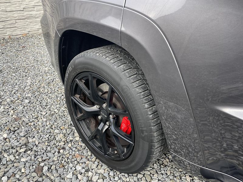 Jeep Grand Cherokee 6.4i 480PS HEMI SRT CZ 78000KM - fotka 49 z 187