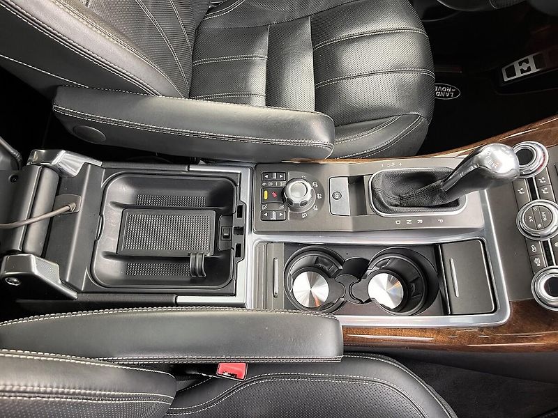 Land Rover Range Rover Sport (2010) 3.0 /180kW - fotka 31 z 44