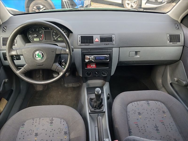 Škoda Fabia 1,4 MPI 50kW Kombi - fotka 10 z 16