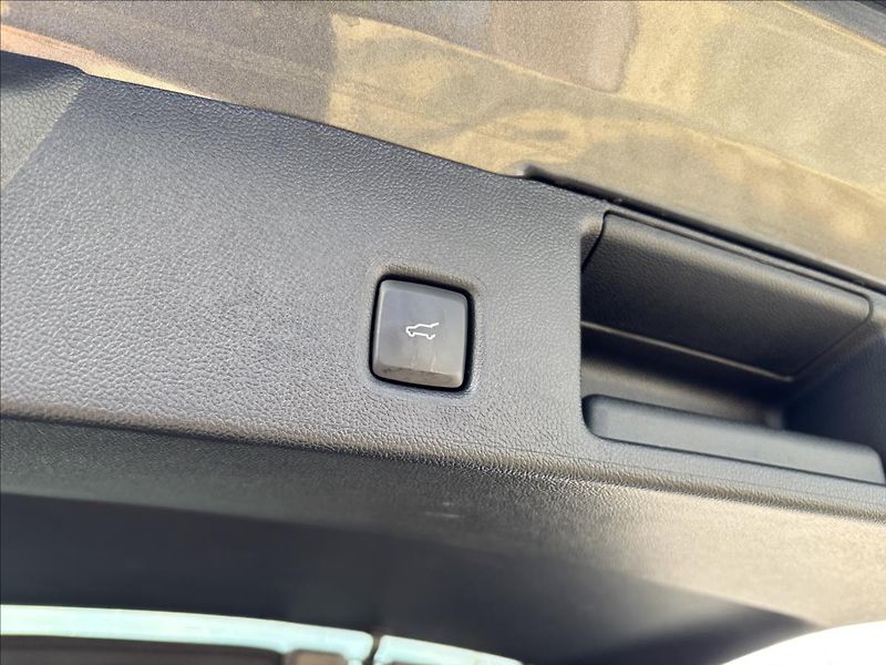 Ford Kuga 2,5 PHEV  ST-Line X  AUT DPH - fotka 15 z 46