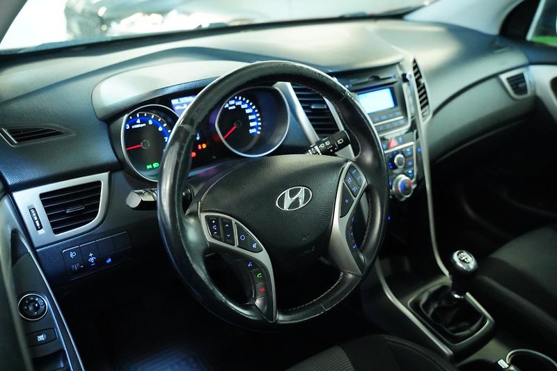 Hyundai i30 - fotka 14 z 30