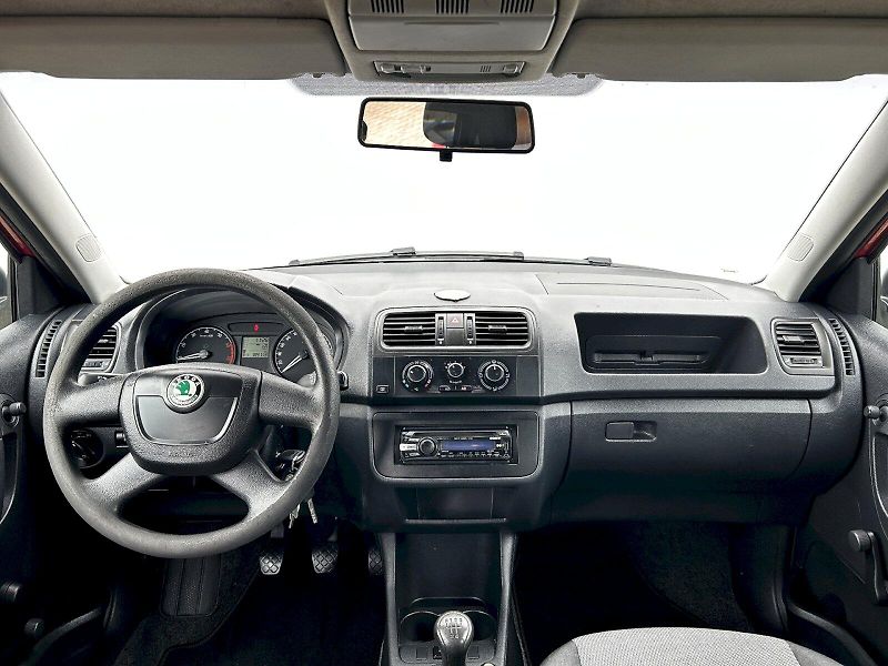 Škoda Fabia (2009) Combi 1.2 HTP 51kW MP5 Classic - fotka 5 z 27