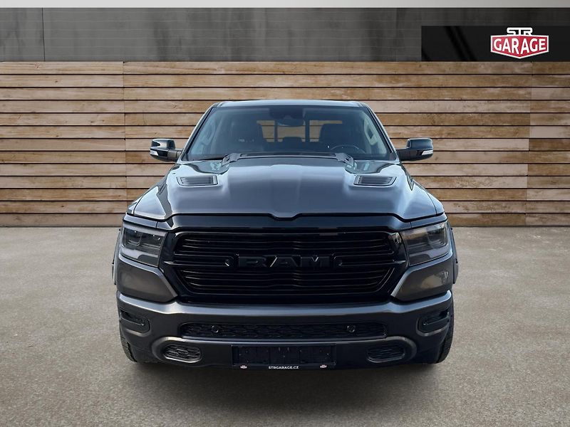 Dodge RAM (2022) +LARAMIE+VZDUCH+RAMBOX+HEMI+ - fotka 9 z 25
