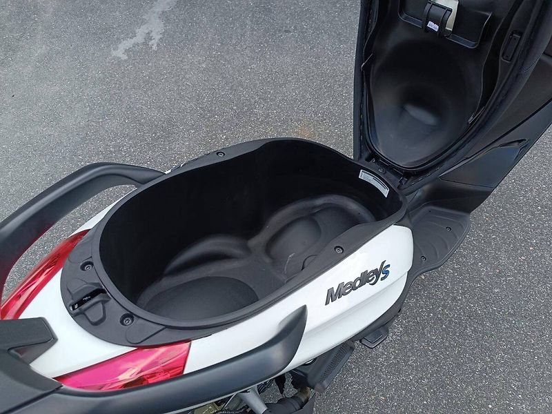 Piaggio Medley 125 (2026) S Bianco Luna - fotka 11 z 11