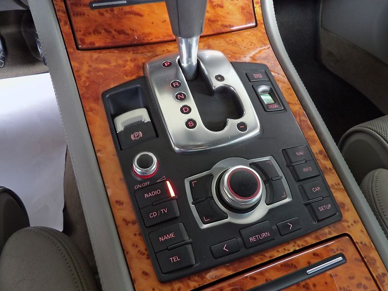 Audi A8 4.0TDI V8 Exclusive ČR - fotka 13 z 32