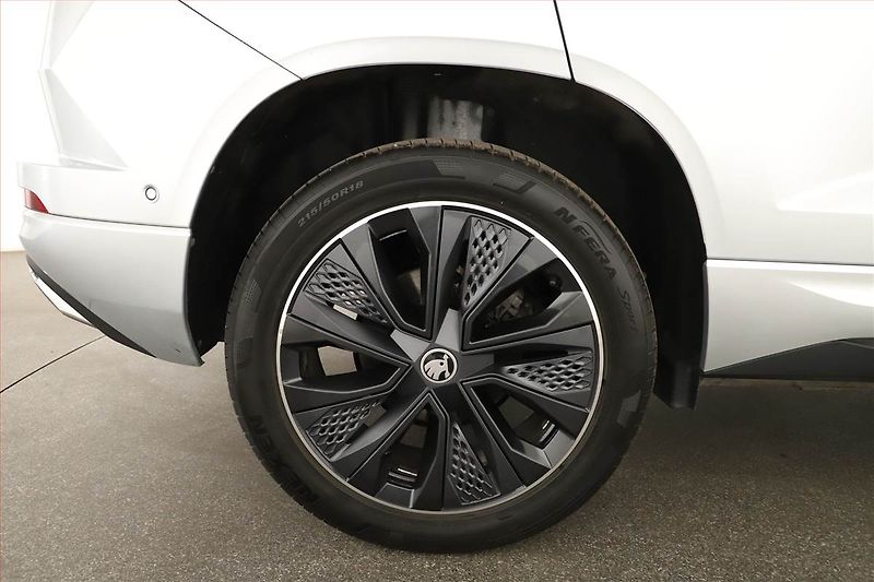 Škoda Karoq (2025) 1.5 TSI, SPORTLINE, AUTOMAT - fotka 12 z 19