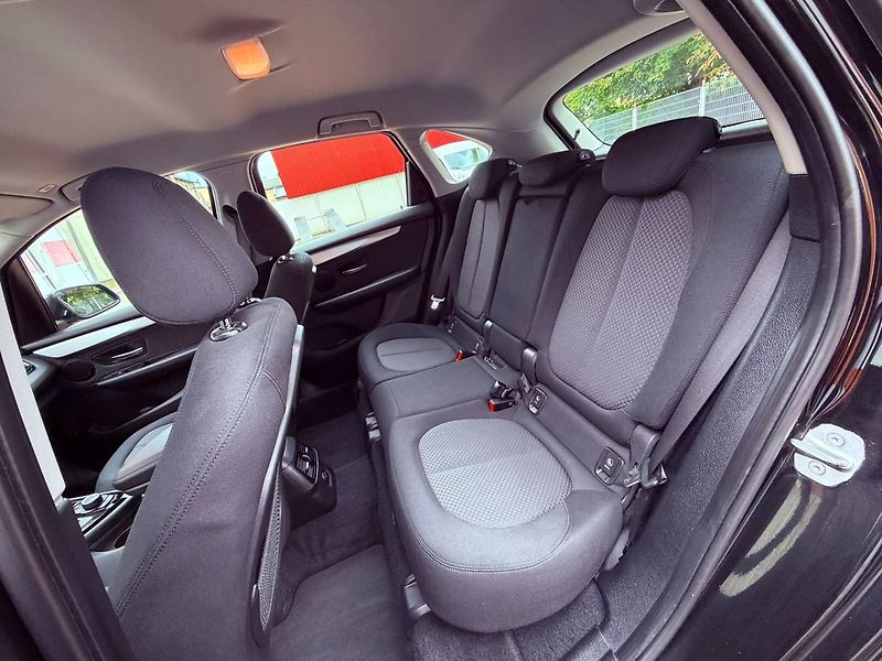 BMW Řada 2 218i Aut. Active Tourer, ČR - fotka 12 z 29