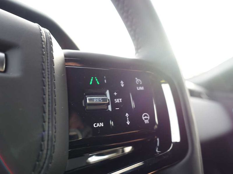 Land Rover Range Rover Velar 3,0 Dynamic SE D300 4x4 aut. - fotka 20 z 38
