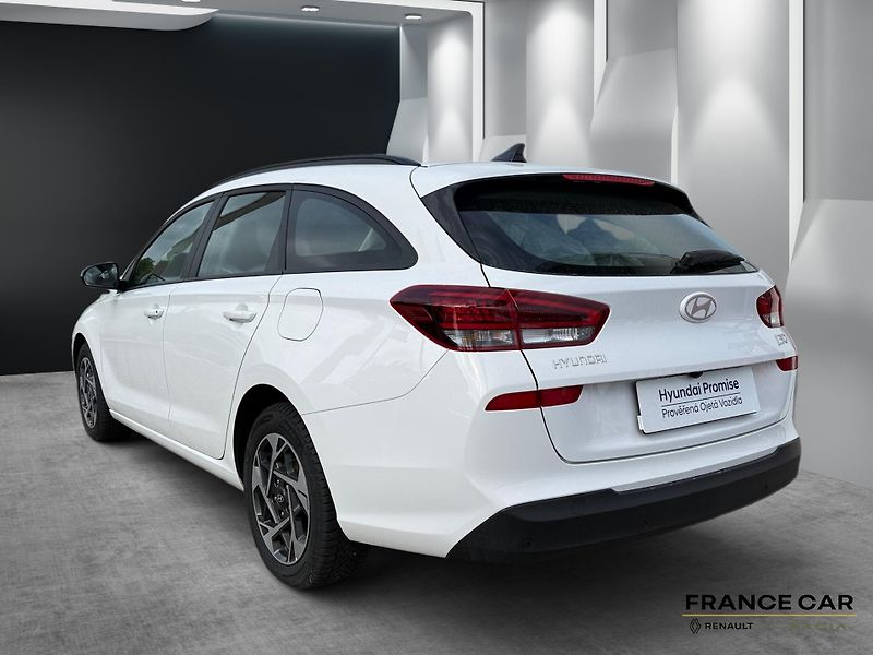 Hyundai i30 (2024) 1,0 T-GDi 74 kW SMART - fotka 7 z 23