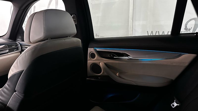 BMW X6 40D / XDRIVE - fotka 25 z 53