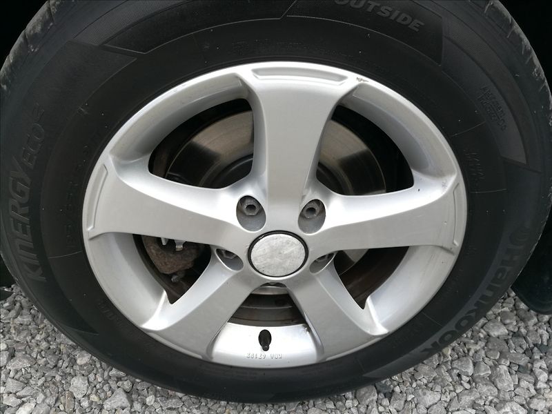 Volkswagen Golf Plus 1,6 i DSG 75 kW - fotka 18 z 20