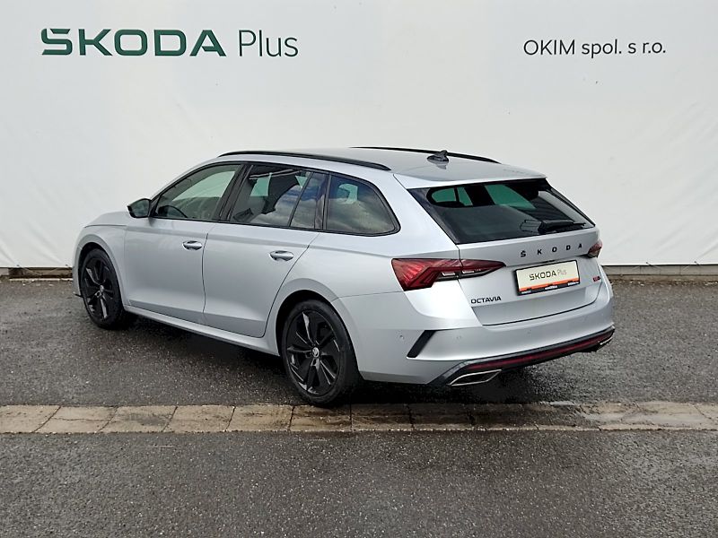 Škoda Octavia (2023) Combi RS 2,0 Tdi 147 Kw 4x4 DS - fotka 35 z 38