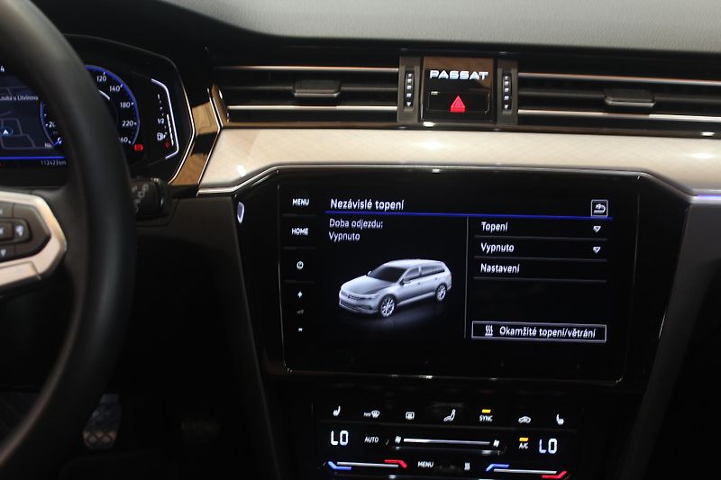 Volkswagen Passat (2023) 2.0TDI R-Line Paket Nez.Topení - fotka 32 z 41