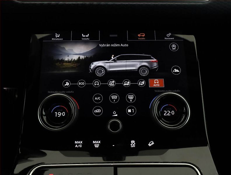 Land Rover Range Rover Velar (2018) D240 - fotka 12 z 16