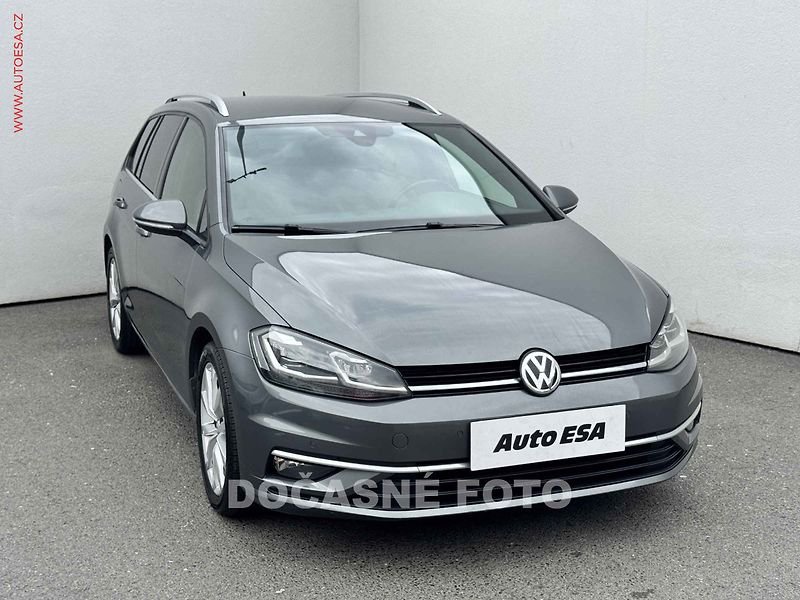 Volkswagen Golf (2018) 1.6TDi, DSG, LED, navi - fotka 1 z 16